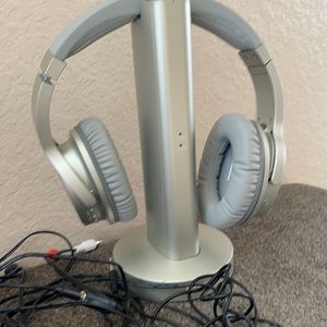 sharper image padded headphones for television or music playing or gaming